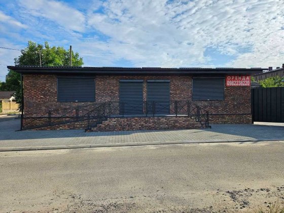 Оренда нового приміщення в центрі міста,фасад,комерцію,магазин Здолбунов