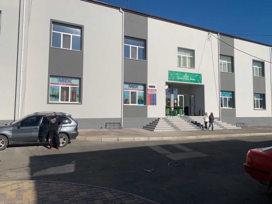 Сдаются помещение в аренду 11 кв.м. Центральный вход