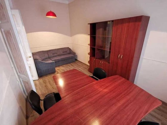 Продам офис жилой фонд Центр ул. Ярослава Мудрого Дніпро