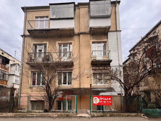 Фасадне комерційне приміщення 43,8 кв. м, вул. Пастернака / Героїв УПА Львів