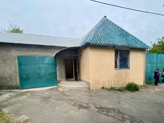 Продается отдельно стоящее   помещение  165м2 с участком 2 с  в Центре Миколаїв