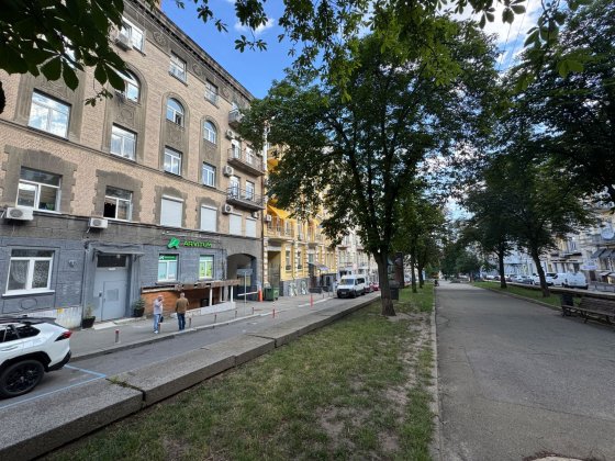 ‼️Продаж фасадного приміщення 146м2 по вулиці Антоновича 13‼️ Київ