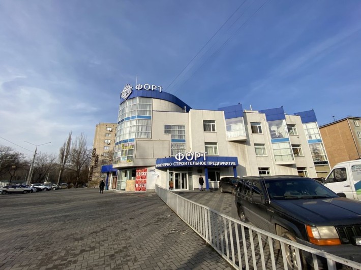 Приміщення 160 м² у БЦ "Форт", вул. Дудикіна, 28 — вільне планування - фото 1