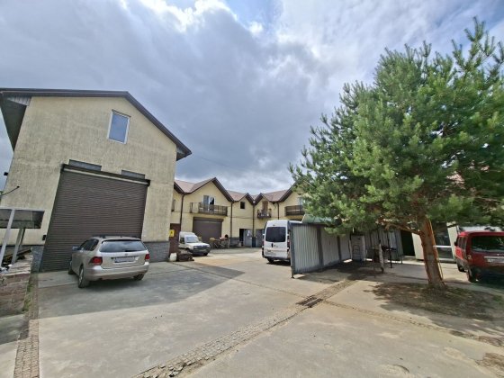 Приміщення 552м.кв з ремонтом + 8,7 соток у власності Киев