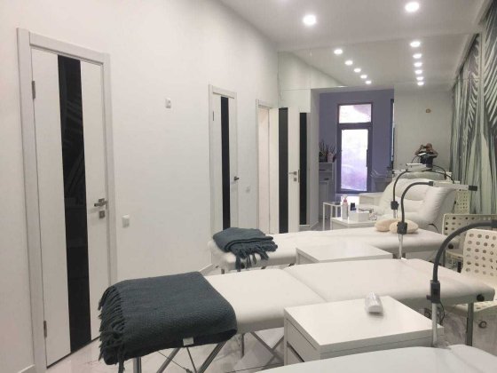 Продаж комерційної нерухомості м.Львів вул.Балабана 10,  1 пов. фасад Львів