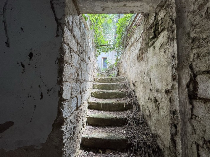 Продажа здания под реконструкцию в центре города - фото 3