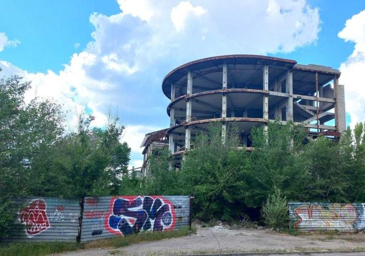Будівля 3 421,2 м2, 0,5 га. Запоріжжя, вул. Міхновського 12 - фото 1