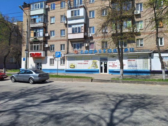 Продаж нежитлового приміщення в центрі Дніпровського району