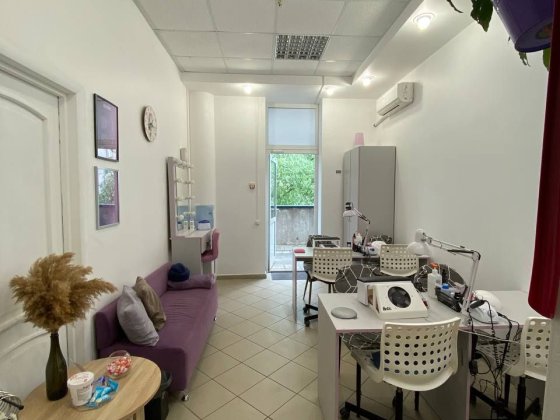 Продажа маникюрного салона Позняки Киев