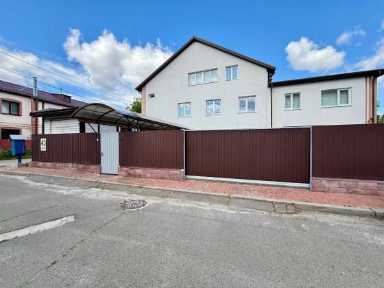 Продам помещение нежилой фонд 668 м2 улица Улитина 43 метро Святошин Київ