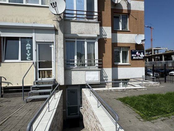 Продаж фасадного цокольного приміщення 58м2 навпроти Ашану Львов