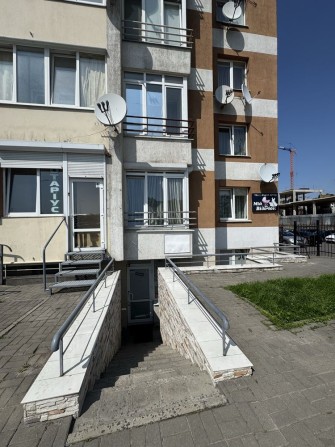 Продаж фасадного цокольного приміщення 58м2 навпроти Ашану - фото 1