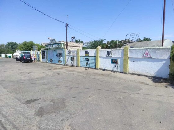 Продаж комплексу заправка - стоянка - підприємства (база) Жовтневе Миколаїв
