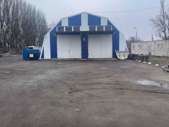 Продам склад 860 м .кв. , зем. ділянка 0,4 га, 80000у.е.