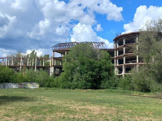 Недобудована адміністративна будівля - м. Запоріжжя