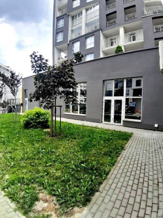 Продаж фасадного приміщення в ЖК Америка 380 м2 - фото 1