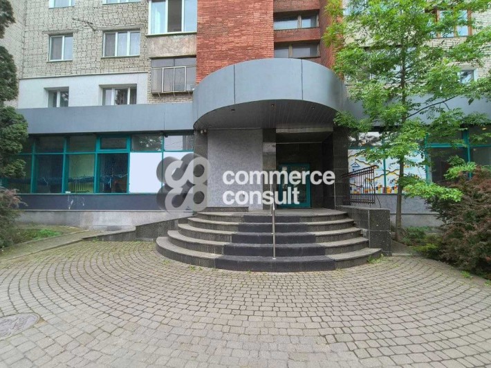 Продаж фасадного приміщення  бічна пр. Чорновола район Ашану, 528 м2 - фото 1