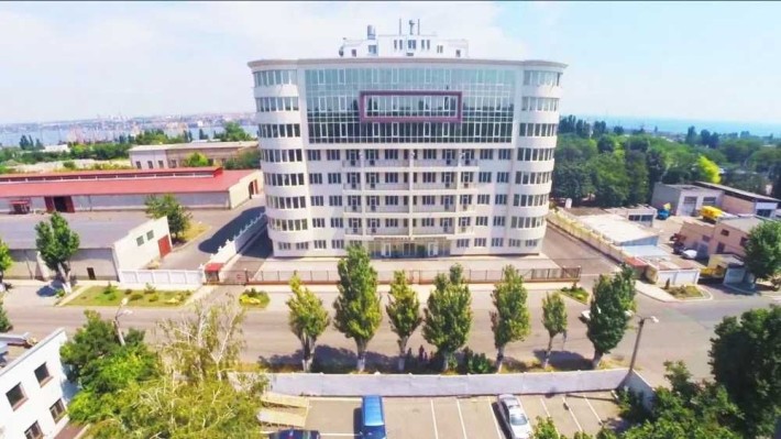 Оренда офісів у Чорноморську бізнес-центр "Іллічівська Перлина" - фото 1