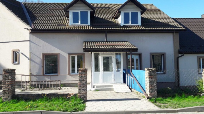 Хороше місце, за 200м 5 школа,30 м парк,орієнтовна ціна 300$ - фото 1