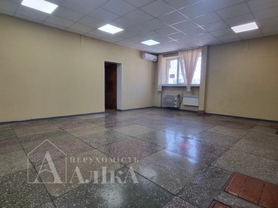 Здам приміщення в центрі міста Кам'янець-Подільський