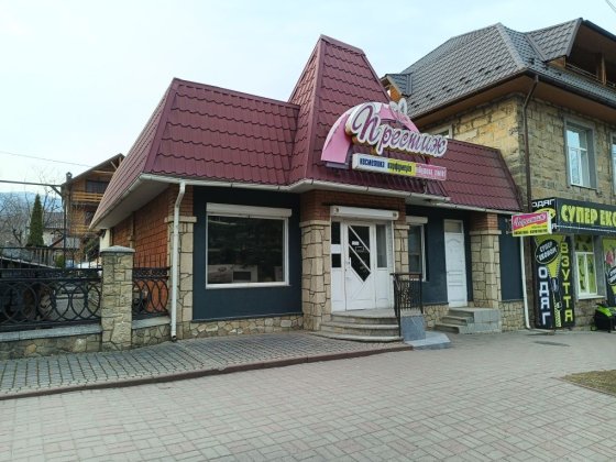 Оренда приміщення під магазин Яремче комерція аренда нерухомість центр Коломия