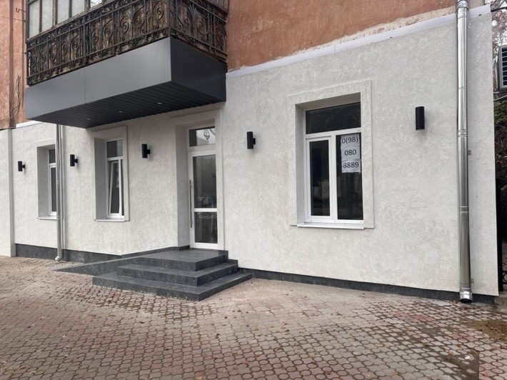 Комерційне приміщення в самому центрі міста ! - фото 1