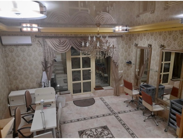 Здається в оренду робоче місце майстра манікюру - фото 1