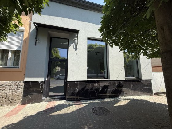 Здається в оренду комерційне приміщення Мукачево