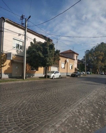 Здається в оренду торгове приміщенняв 40 м.кв центральній частині міст - фото 1