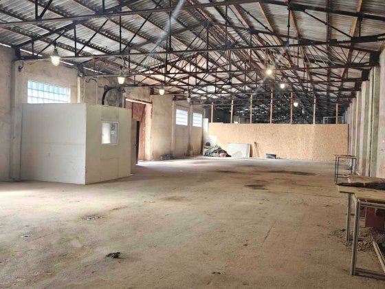 Здаються приміщення в оренду 300кв. м. Мукачево