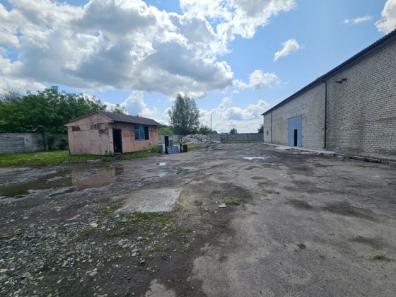 Здається склад у гарному місці Нововолынск