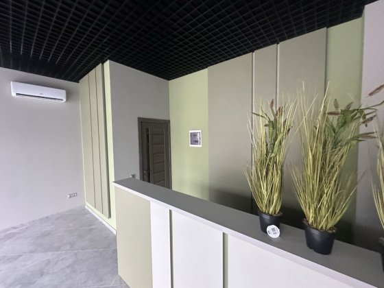 Оренда торгово-офісного приміщення,перша здача, Мукачево