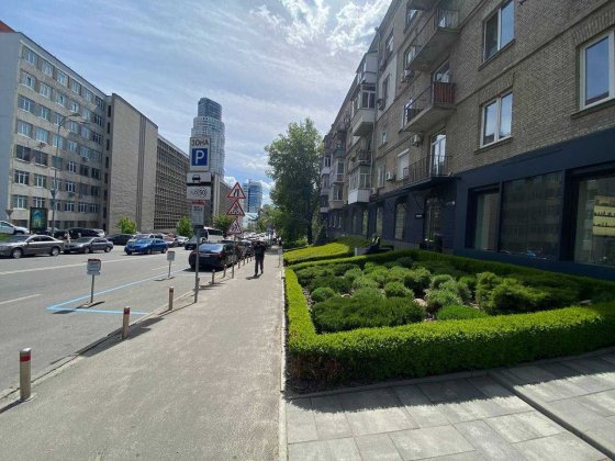 Продаж фасадного приміщення з орендарем, Кловcька , Мечникова Київ