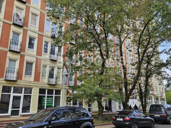 Магазин перукарня кафе аптека мінімаркет ЖК Грюнвальд Київ