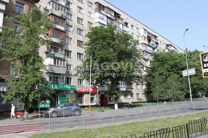 Продаж   Фасадного Приміщення на Лісному ! 160 кв.м! Магазин - фото 1