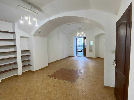 Продаж комерційної нерухомості від власника по вул. Винниченка 4 Львів