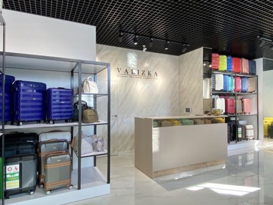 73кв 0эт помещение офис магазин Центральная 21А ЖК Ривьера м. Славутич Київ