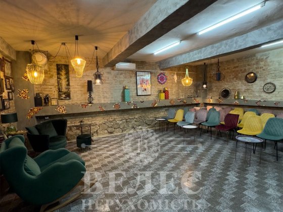 Продаж комерційного приміщення, 106м2 м.Золоті Ворота, без % Київ