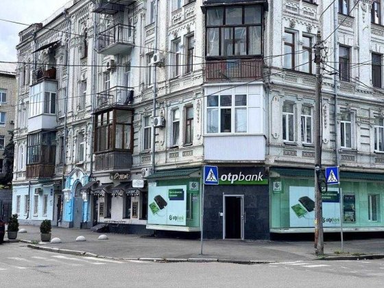 Продаж приміщення фасадне торгове,великий трафік,вул.Ярославська Поділ Київ