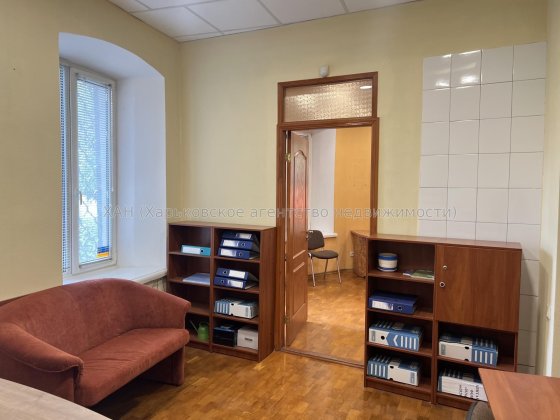 В пешей доступности от метро помещение в Нагорном районе Харьков