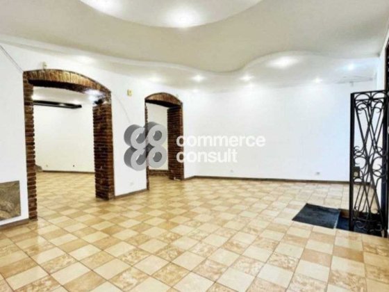 Продаж фасаду 75м2 на Антоновича Львів