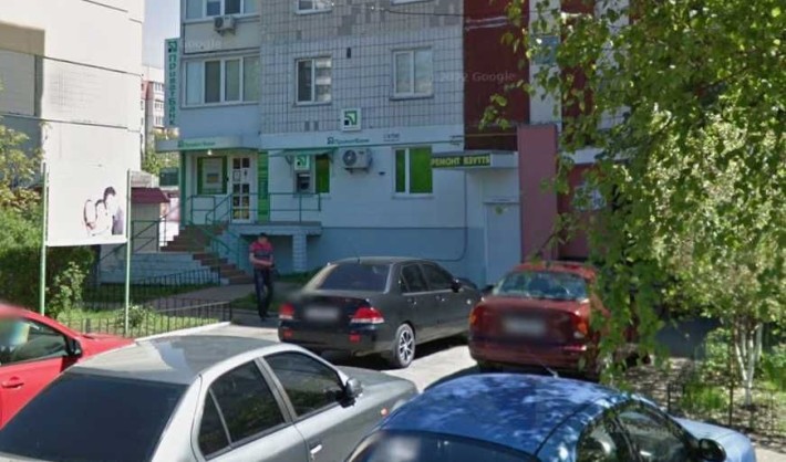 137м2 на вході в житловий масив Обухова - фото 1