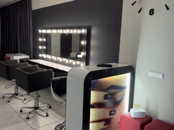 Здаються в оренду робочі місця в салоні краси Прилуки