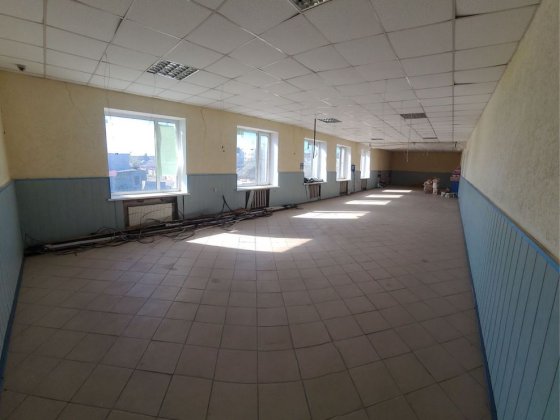 Оренда торгово-офісного приміщення центр ЖД