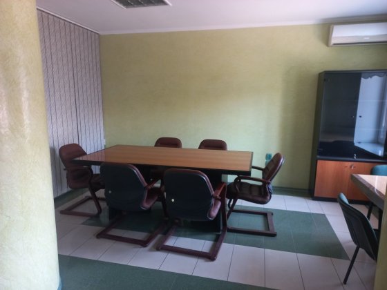 Сдаються помещения под офис отель "Украины"