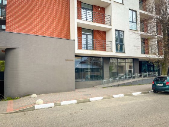 Оренда комерційного приміщення, 242кв.м, цетр м.Стрий Стрый