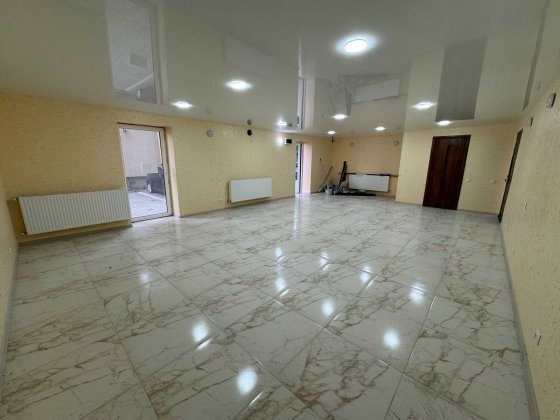 Оренда фасадного комерційного приміщення, новобуд, у м. Трускавець! Трускавец