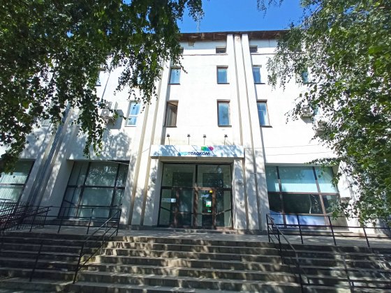 ОРЕНДА – приміщення 1-го поверху, площею 50,80 кв.м. м. Хотин Хотин