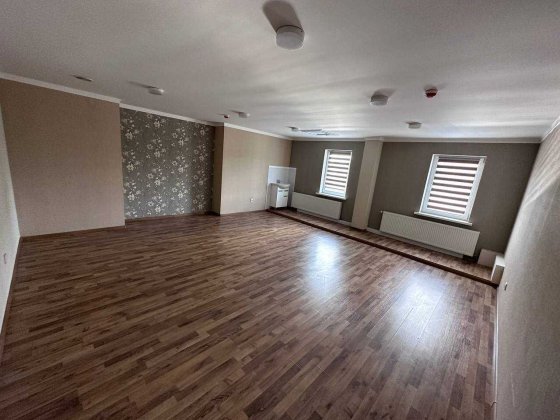 Оренда комерції в центрі + тераса, душ, санвузол Хмельницкий