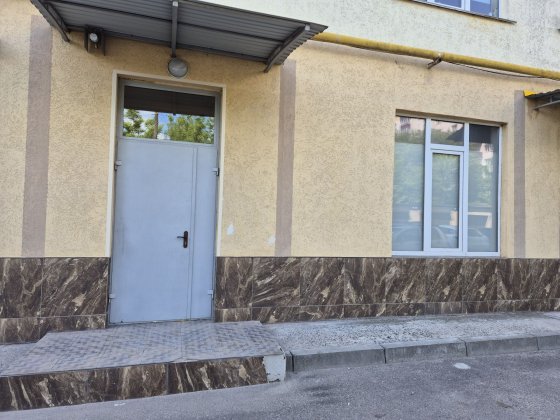 Кабінет з окремим входом Хмельницький